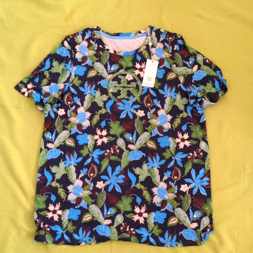 TORY BURCH NWT Tshirt Size L
